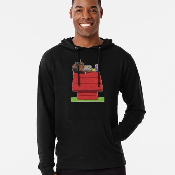 Snoop Dog on top of a dog house large men’s hoodie - Picture 1 of 5
